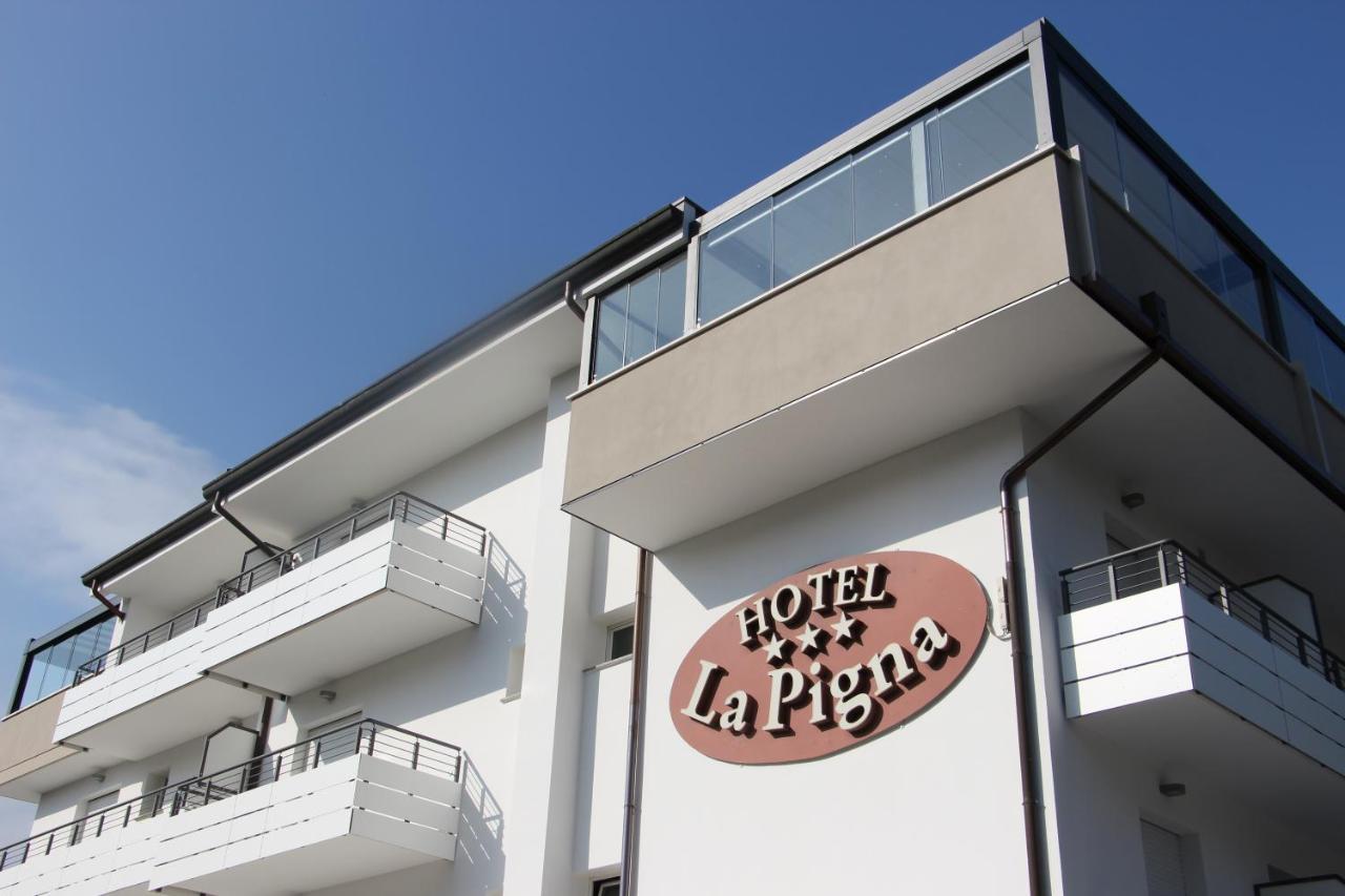 Hotel La Pigna Lignano Sabbiadoro Esterno foto