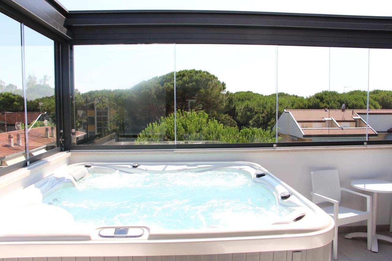 Hotel La Pigna Lignano Sabbiadoro Esterno foto