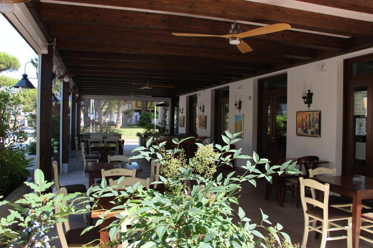 Hotel La Pigna Lignano Sabbiadoro Esterno foto