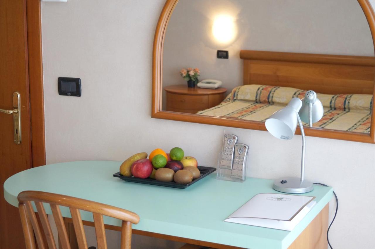 Hotel La Pigna Lignano Sabbiadoro Esterno foto