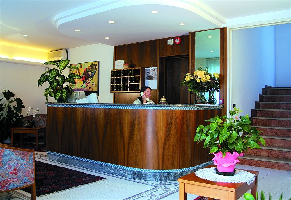 Hotel La Pigna Lignano Sabbiadoro Esterno foto