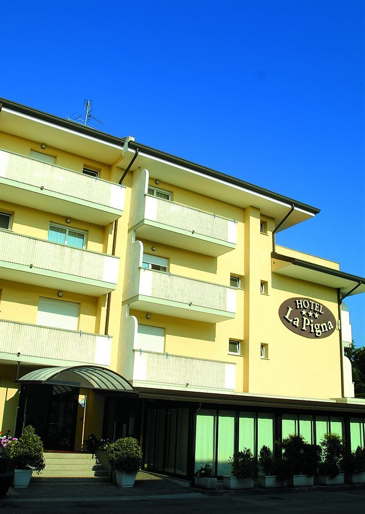 Hotel La Pigna Lignano Sabbiadoro Esterno foto